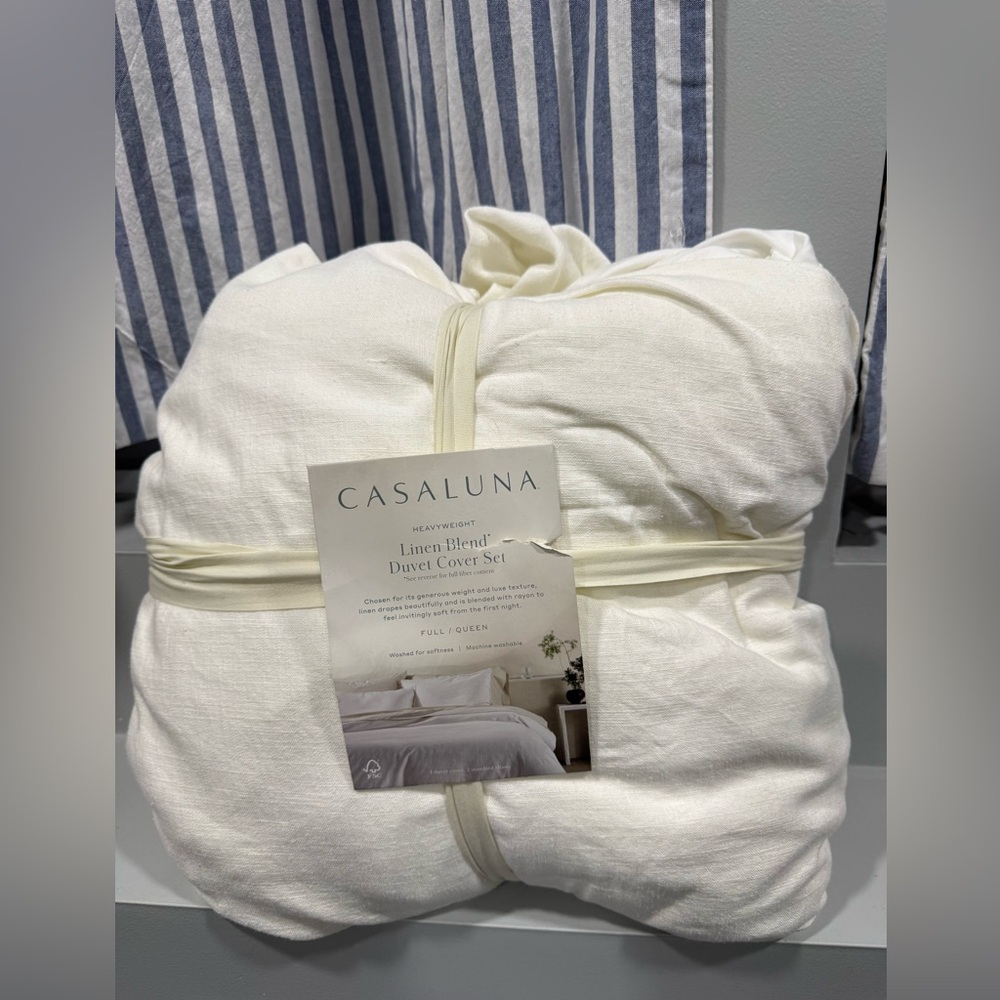 Brand new Casaluna linen blend duvet cover full/queen
